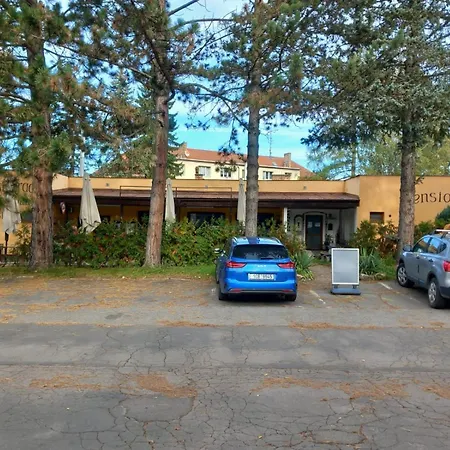 Vysehrad Nonstop Guest house