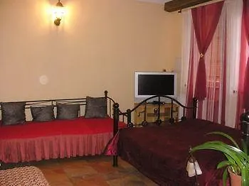Vysehrad Nonstop Guest house